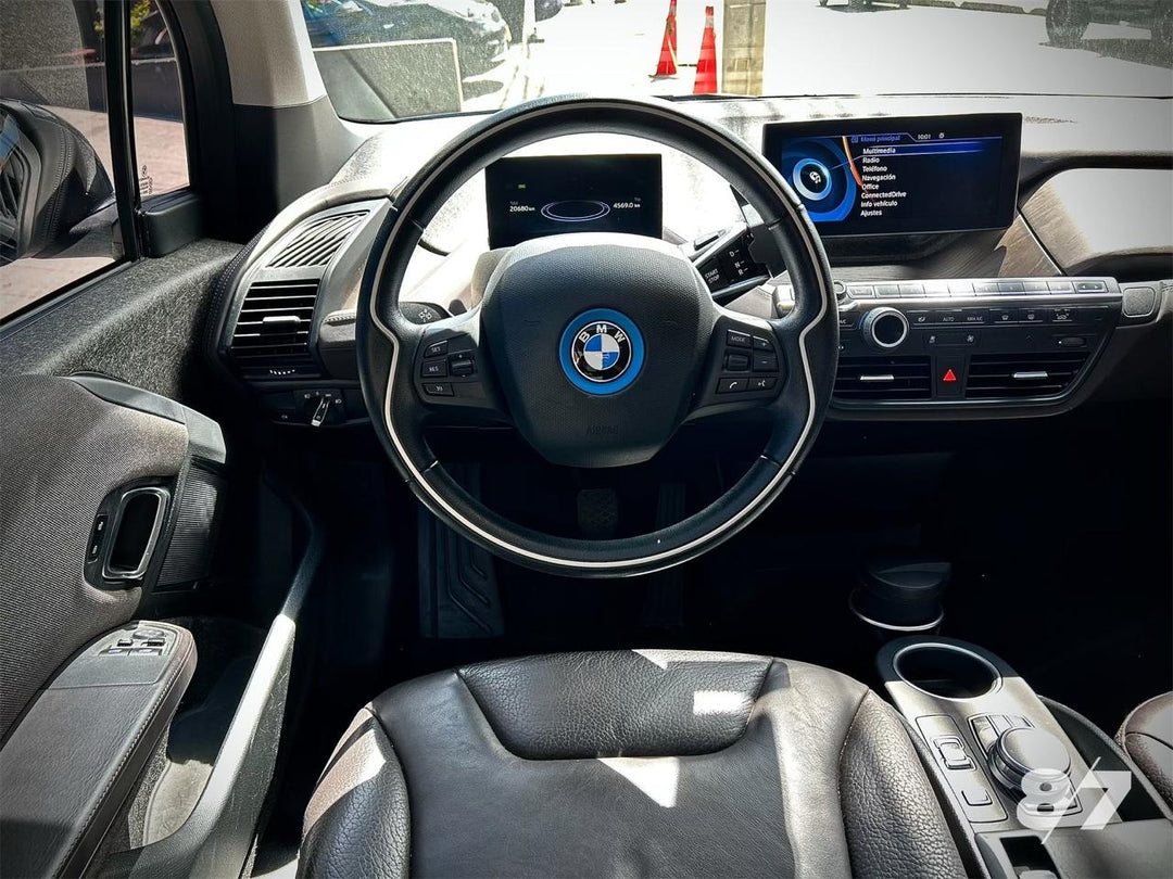 BMW I3