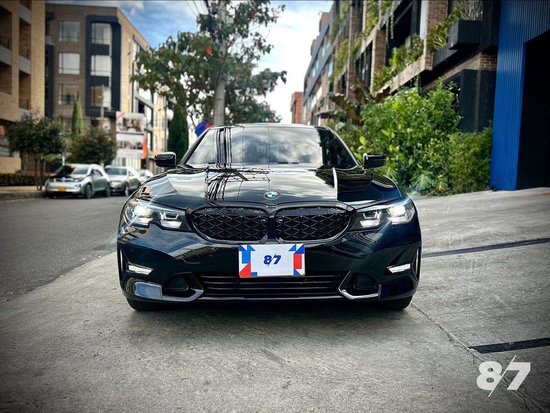 BMW 330i