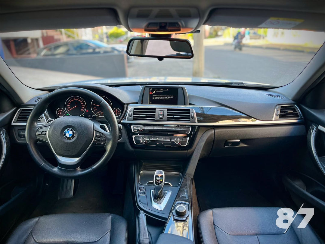 BMW SERIE 3 320I
