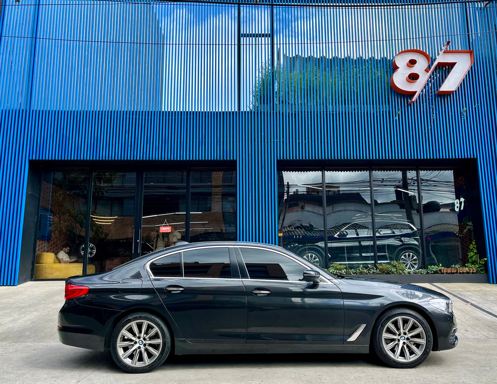 BMW 520i