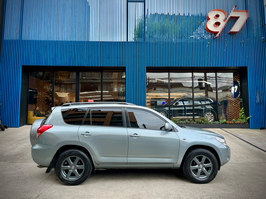 TOYOTA RAV 4