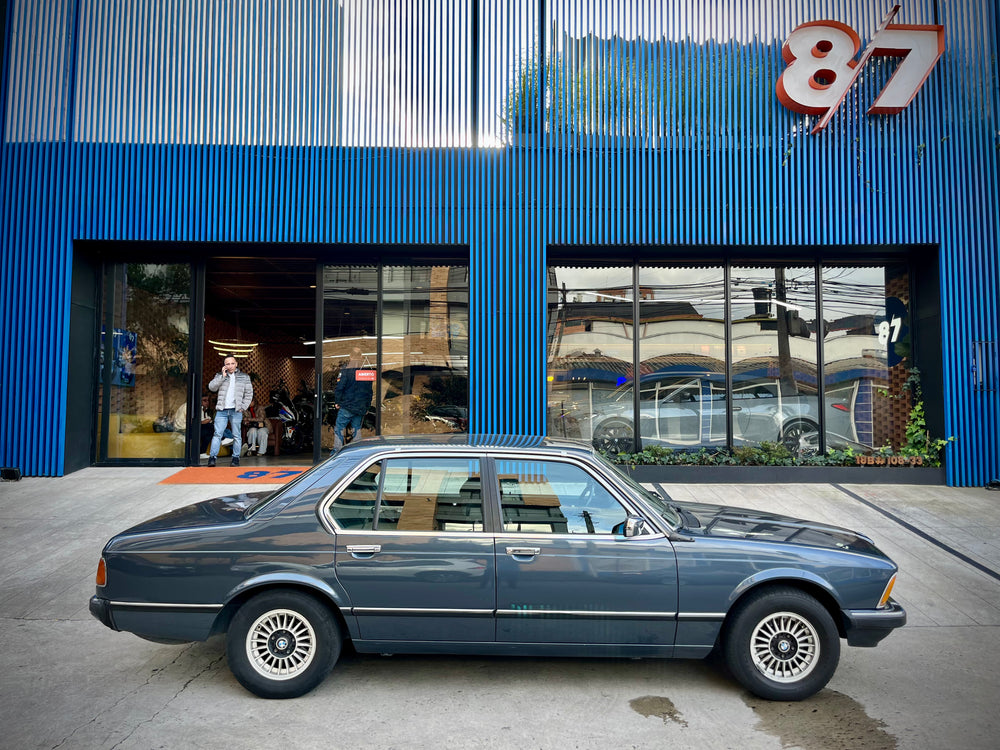 BMW 728i