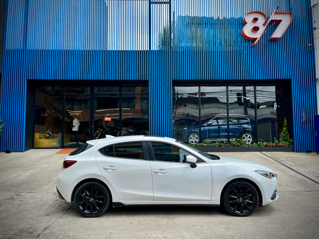 MAZDA 3 HATCH BACK