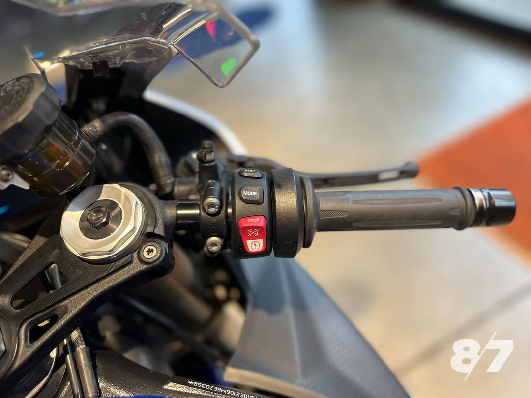 DUCATI MONSTER