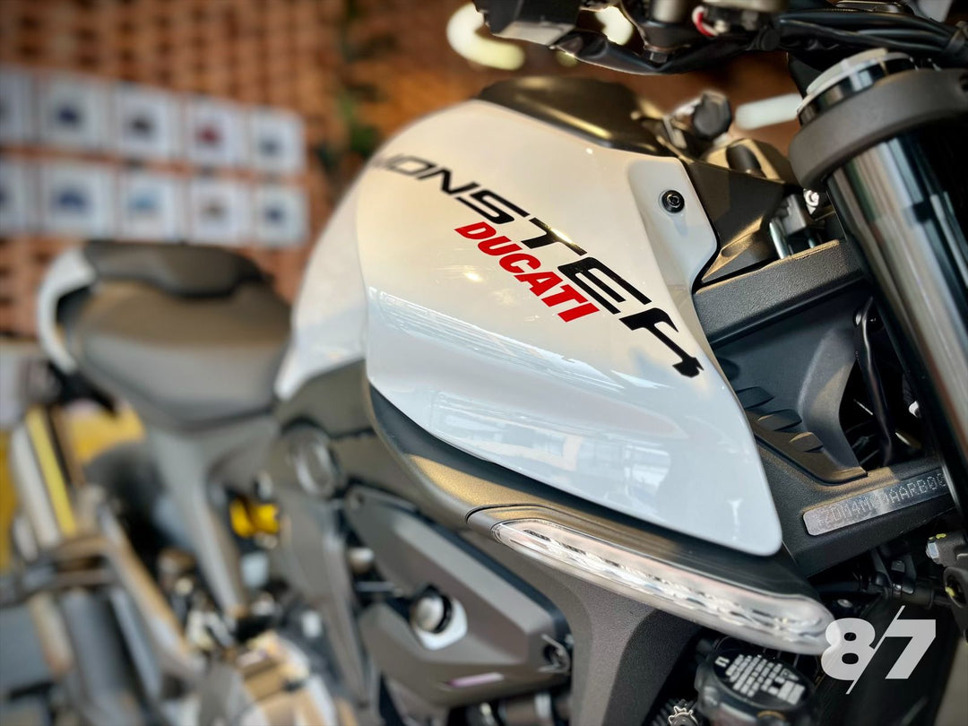 DUCATI MONSTER