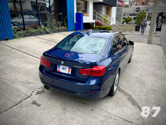 BMW 320i