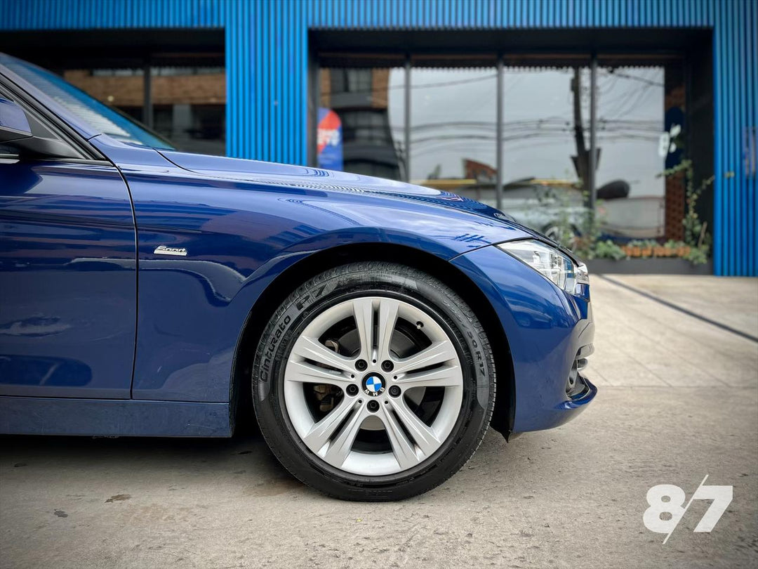 BMW 320i