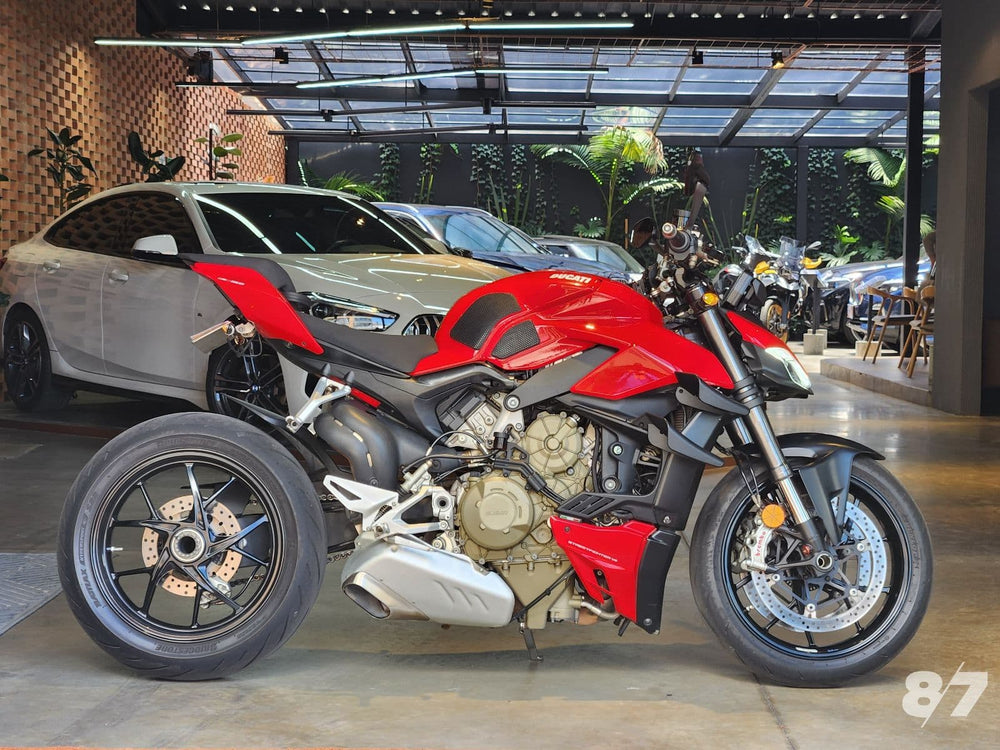 DUCATI STREETFIGHTER V4