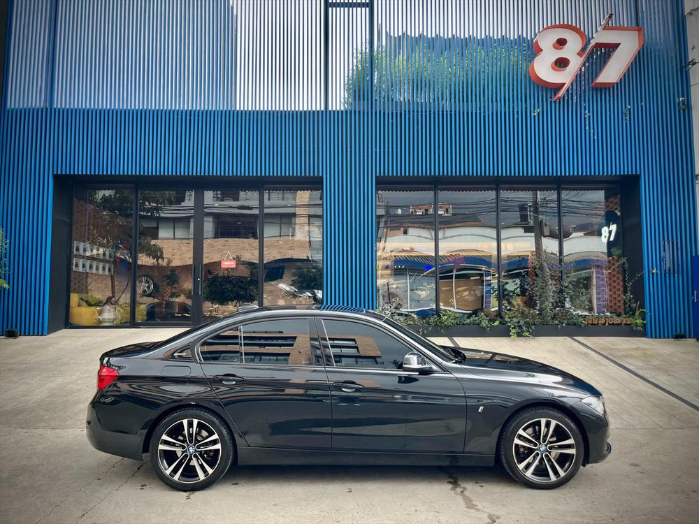 BMW 330e HIBRÍDO
