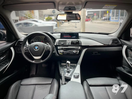 BMW 330e HIBRÍDO