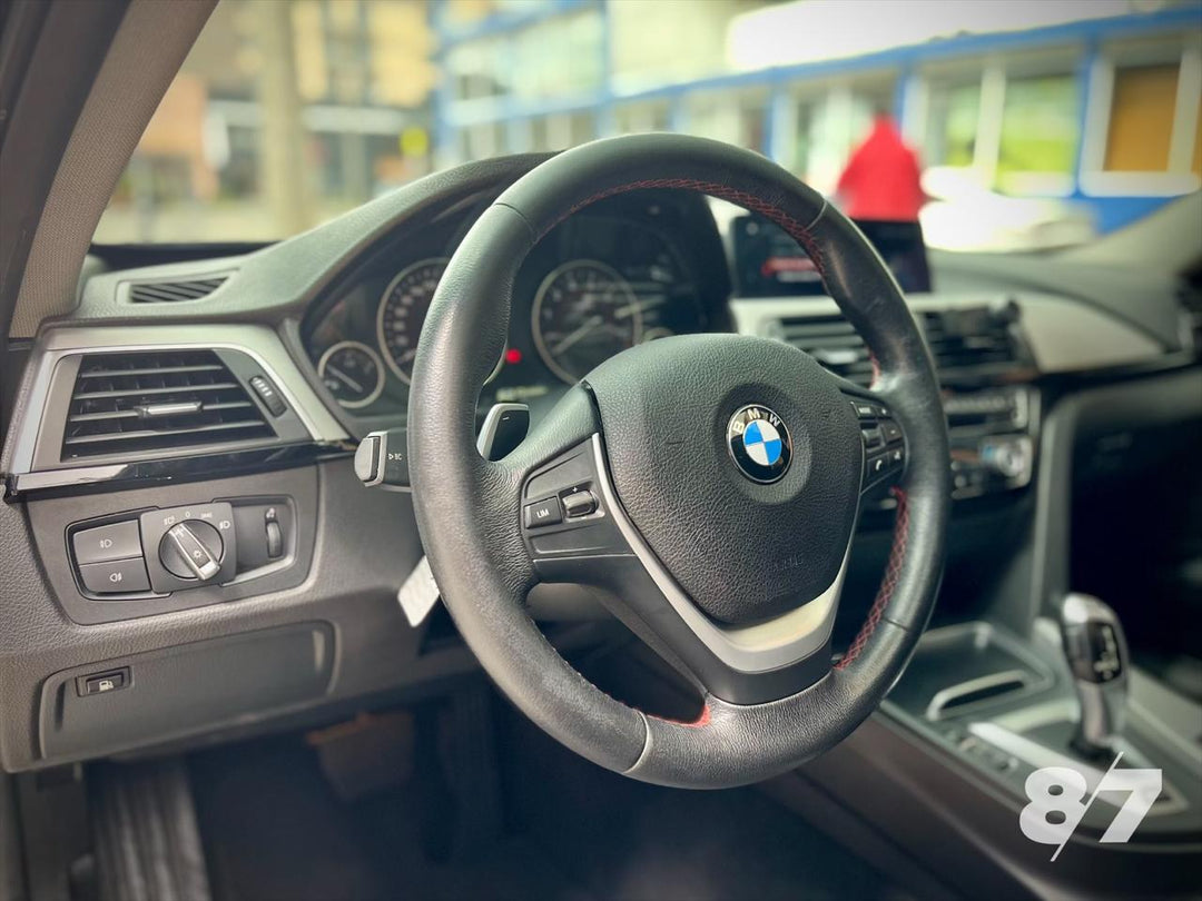 BMW 330e HIBRÍDO