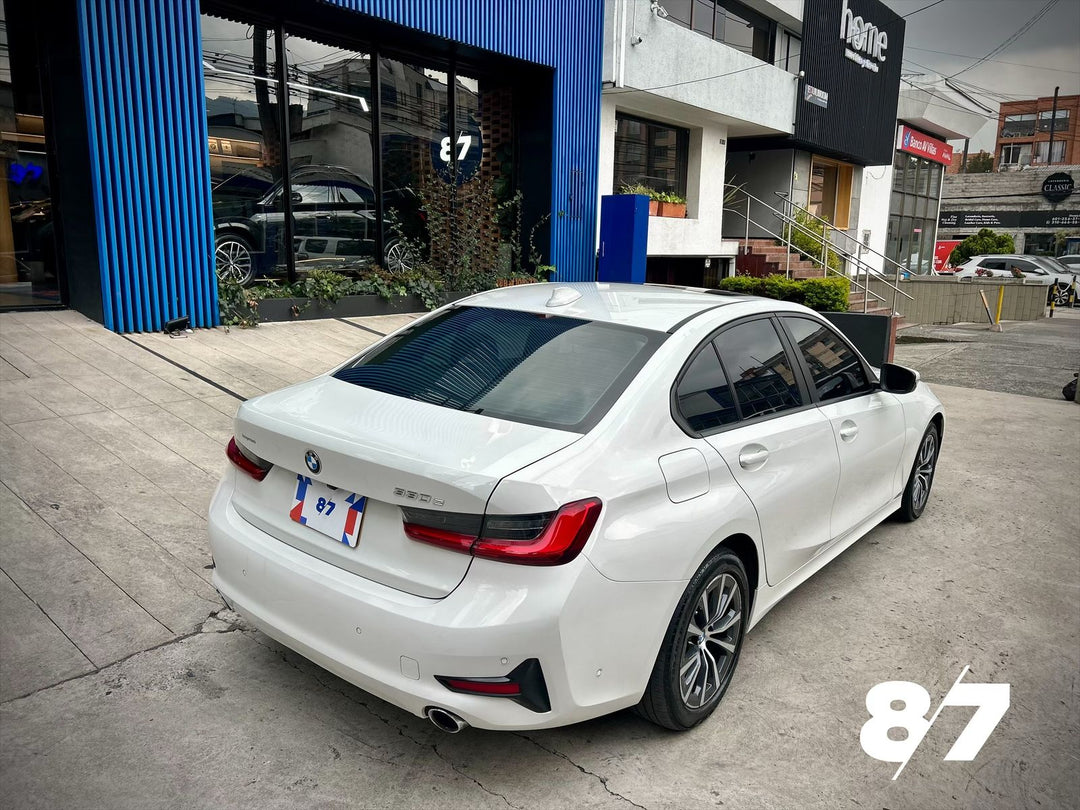BMW 330E PLUG-IN HYBRID