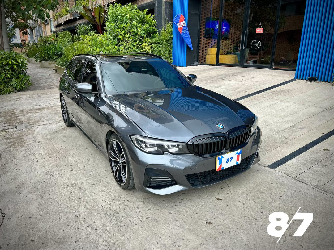 BMW 330i Touring