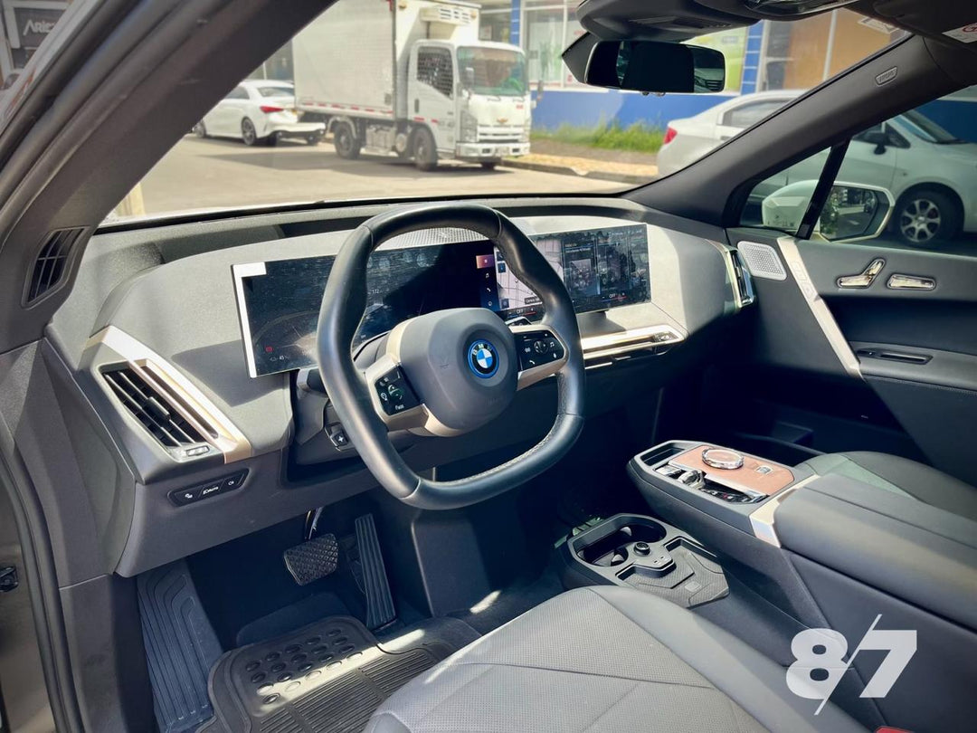 BMW IX XDrive40I