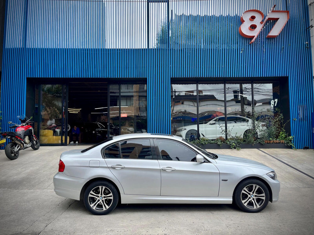 BMW 320D LCI EXCLUSIVE