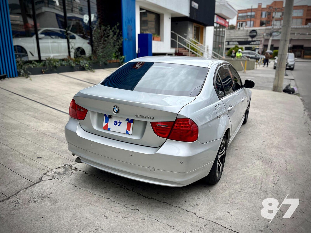 BMW 320D LCI EXCLUSIVE