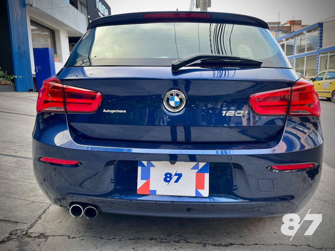 BMW 120i CONNECT