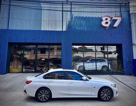 BMW 330E PLUG-IN HYBRID