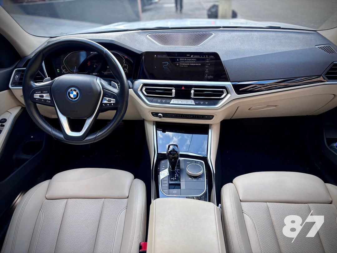 BMW 330E PLUG-IN HYBRID