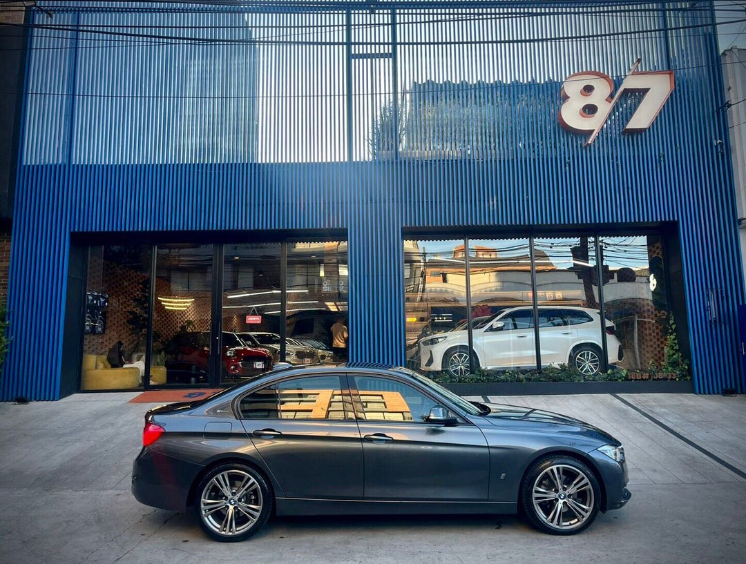 BMW 330E PLUG IN