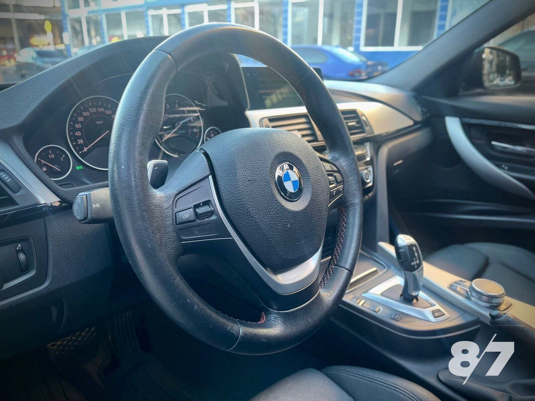 BMW 330E PLUG IN