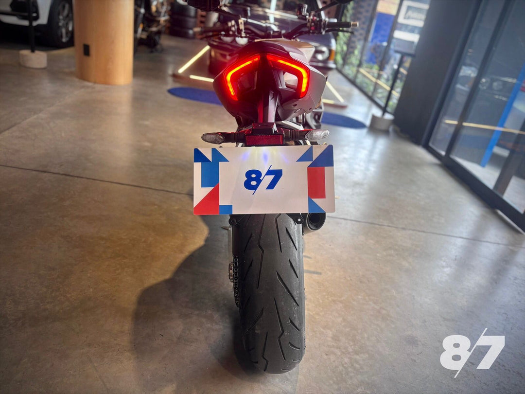 DUCATI STREETFIGHTER V2 2024