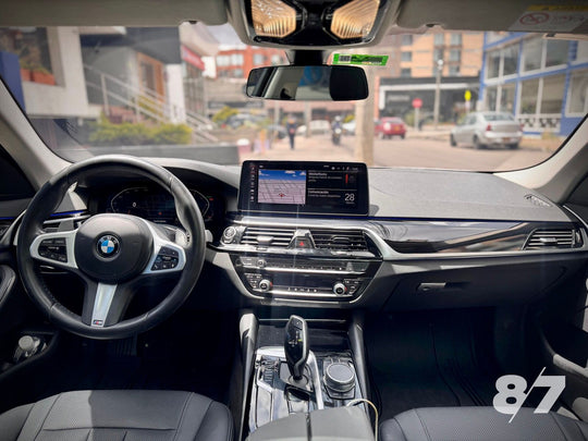 BMW  530I