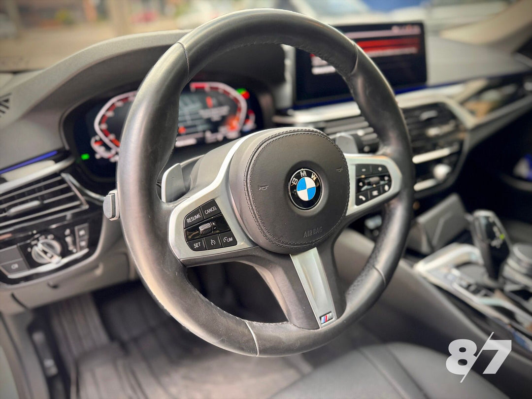 BMW  530I