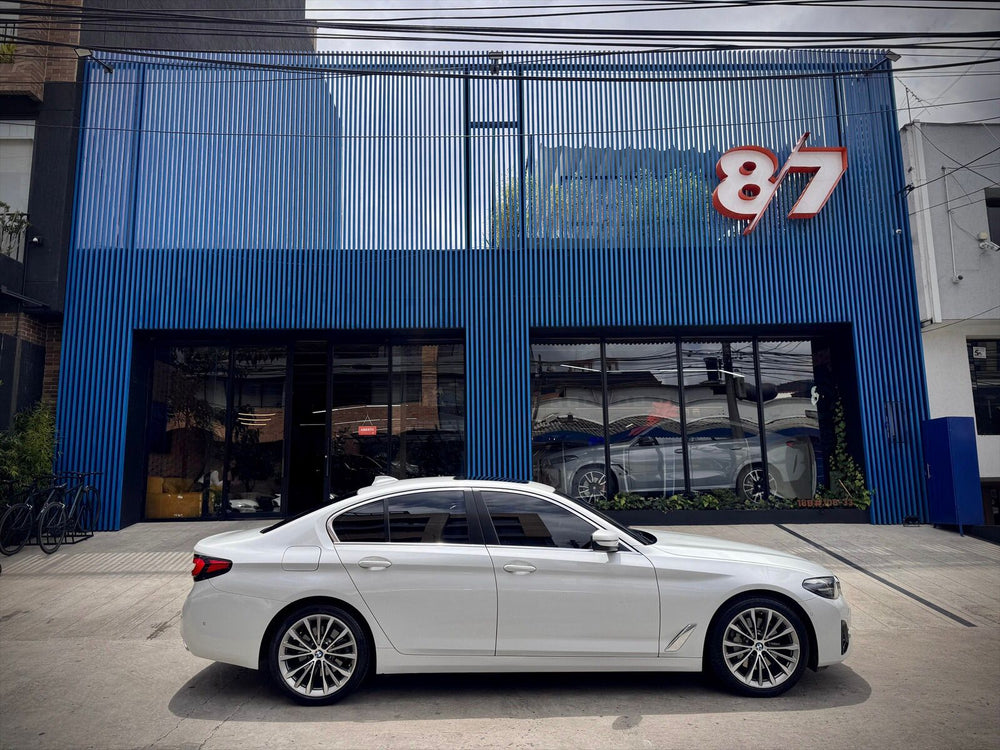 BMW  530I