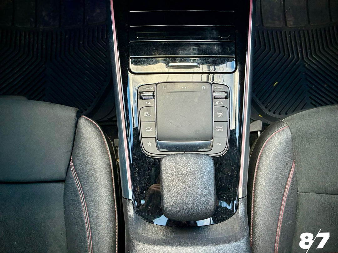 MERCEDES BENZ GLB 200