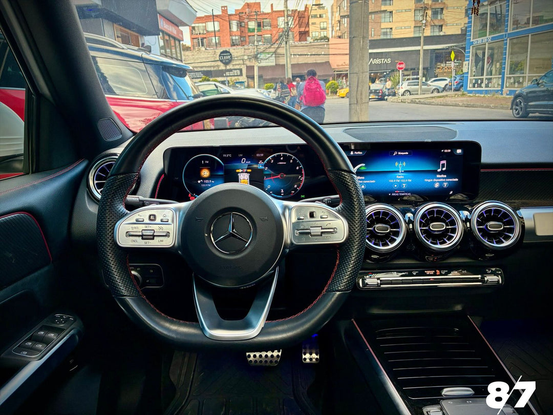 MERCEDES BENZ GLB 200