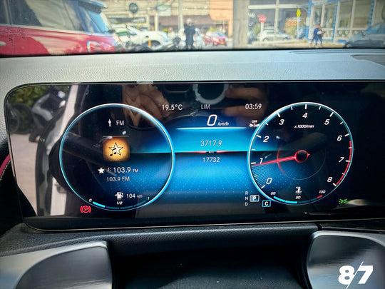 MERCEDES BENZ GLB 200