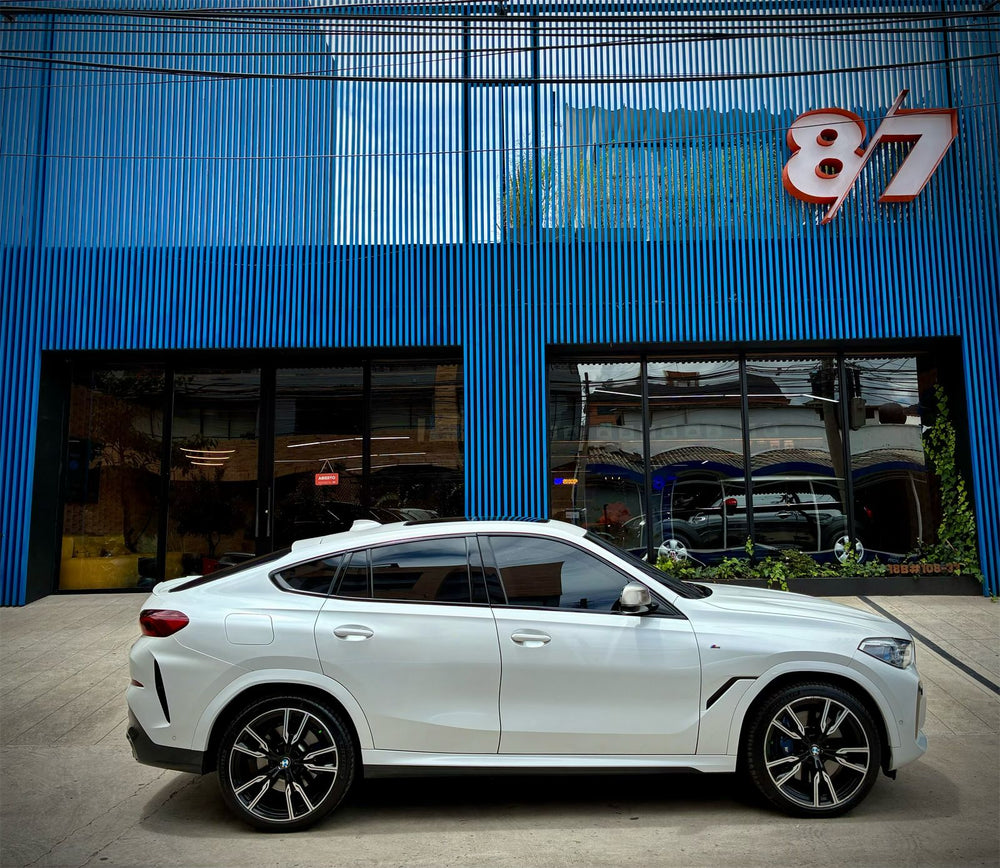 BMW X6 M50I