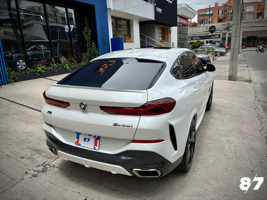 BMW X6 M50I