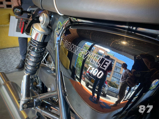 TRIUMPH BONNEVILLE T100