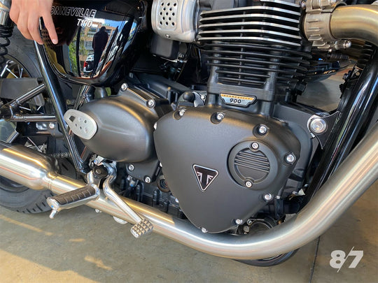 TRIUMPH BONNEVILLE T100