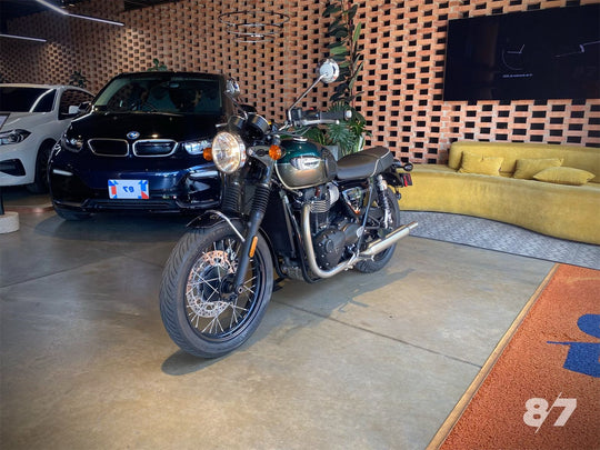 TRIUMPH BONNEVILLE T100