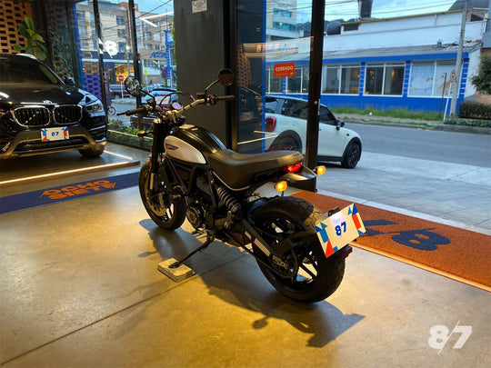 DUCATI SCRAMBLER 800