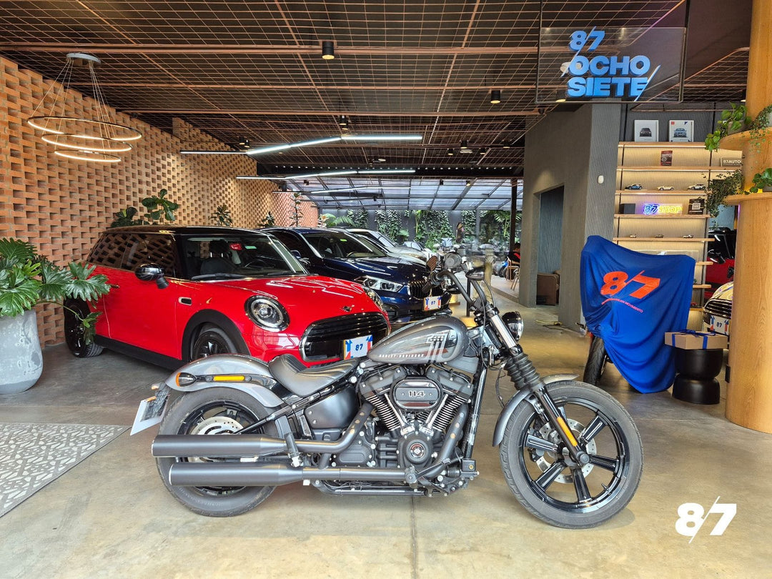 HARLEY DAVIDSON  FXBBS STREET BOB