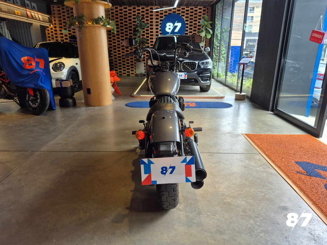 HARLEY DAVIDSON  FXBBS STREET BOB