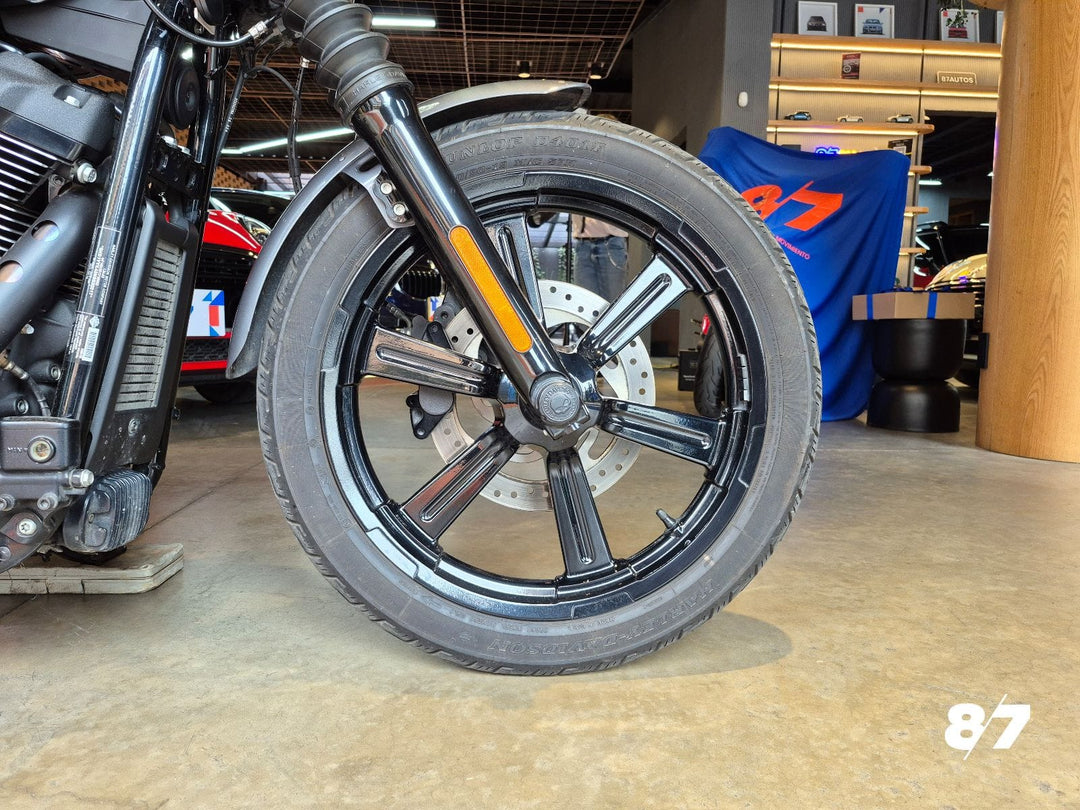 HARLEY DAVIDSON  FXBBS STREET BOB