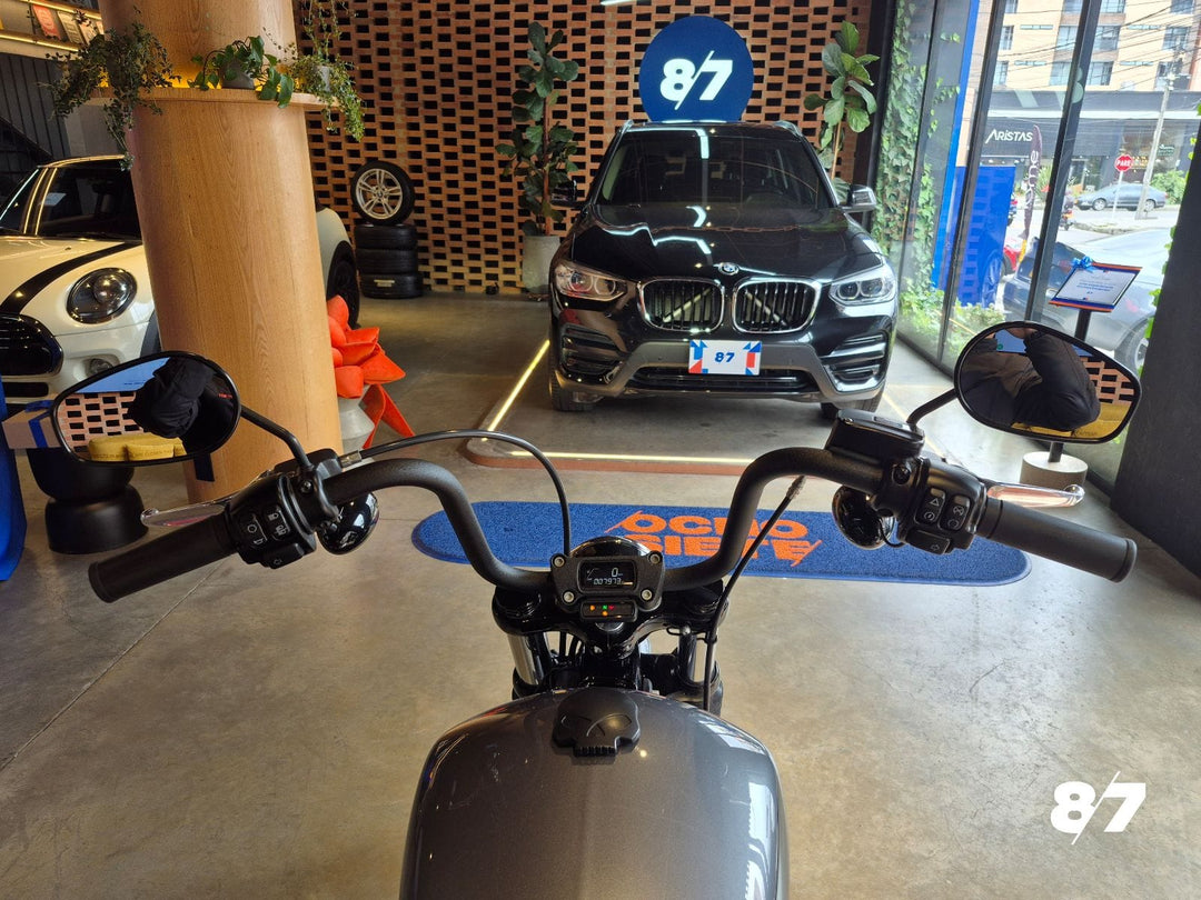 HARLEY DAVIDSON  FXBBS STREET BOB