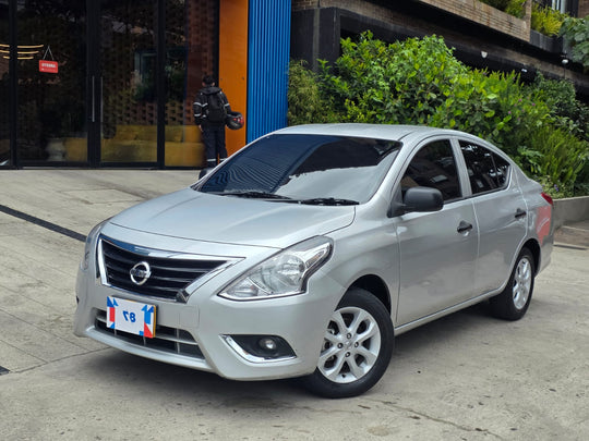 NISSAN VERSA ADVANCE CVT