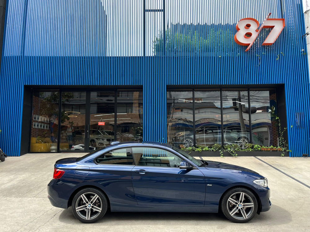BMW 220I COUPE