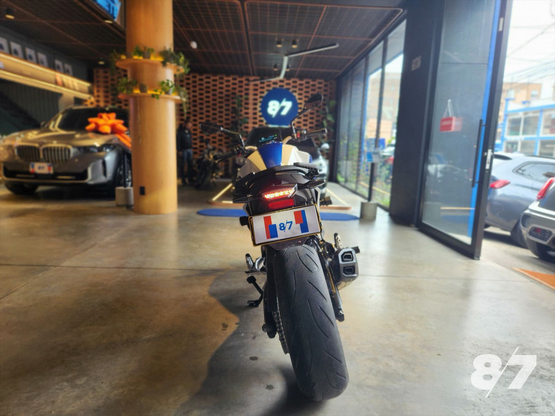 BMW F 900 R