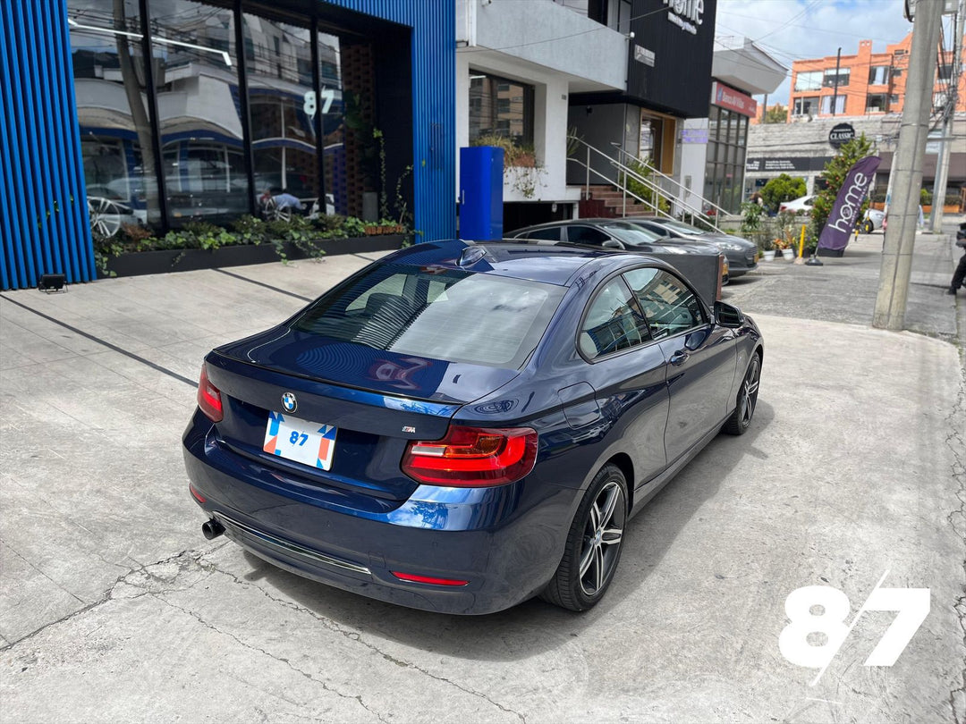 BMW 220I COUPE