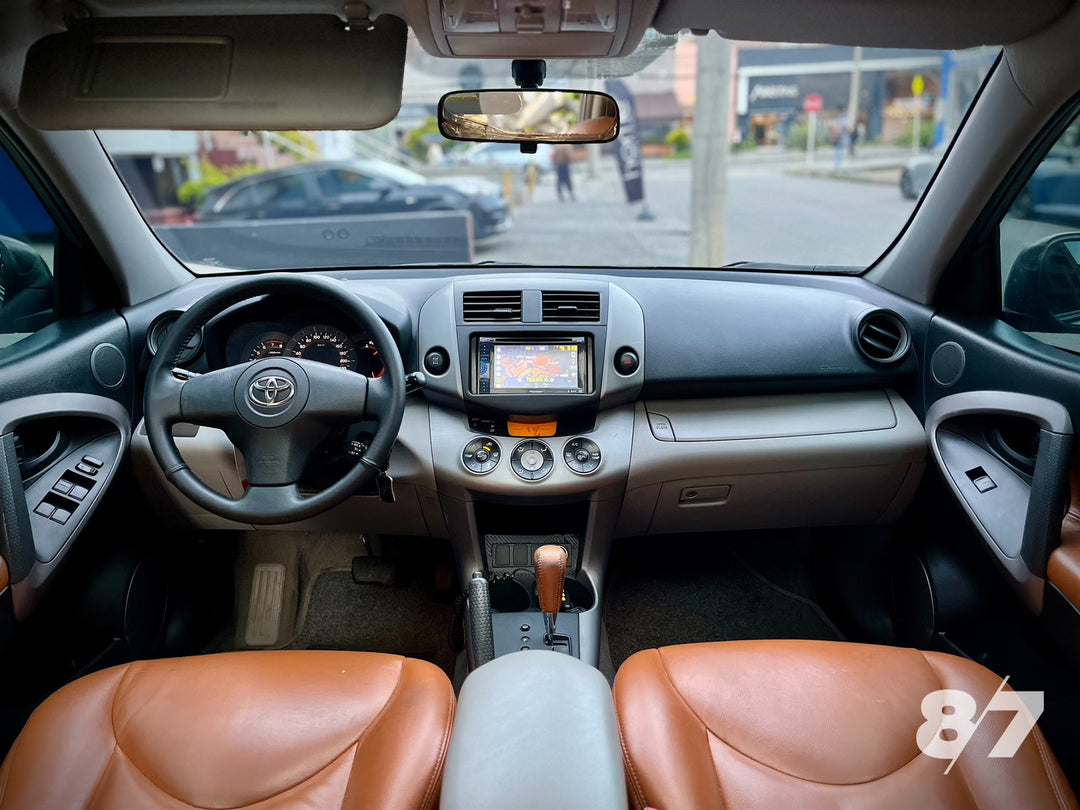 TOYOTA RAV 4