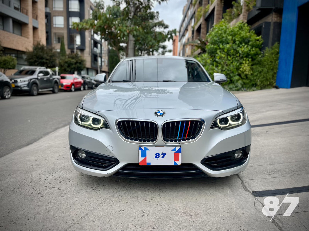 BMW 220I COUPE
