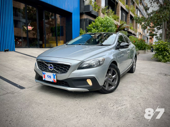 VOLVO V40 T5-AWD CROSS COUNTRY