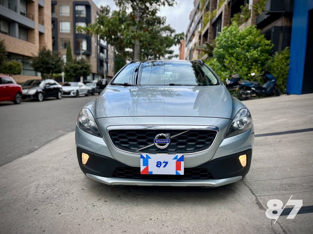 VOLVO V40 T5-AWD CROSS COUNTRY